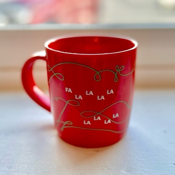 Bundle 2 Starbucks Holiday Ceramic Mugs 2011 10oz Mittens/Dove 2020 12oz… - Picture 7 of 11